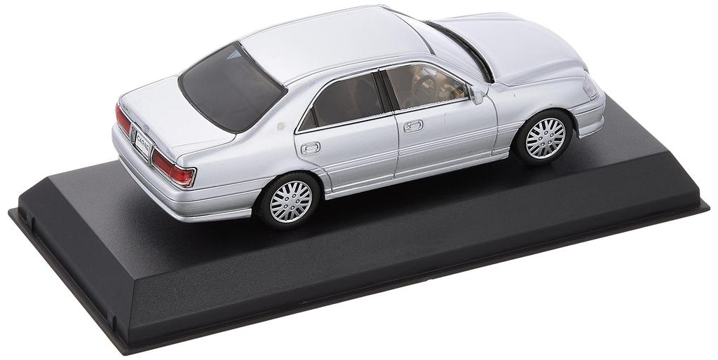 Hiko Seven Scale Metal Diecast Model Car Toyota Crown Royal Saloon G 2001 Silver Metallic 1/43 (JZS175)