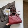 Korean version of high-value fashionable red bag women's 2025 autumn handbag bridal bag festive atmosphere simple bag