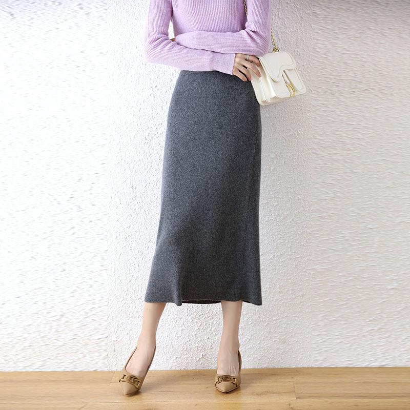 Women's Wool Knit Slimming Classic Hip-Hugging Skirt - Solid Color
