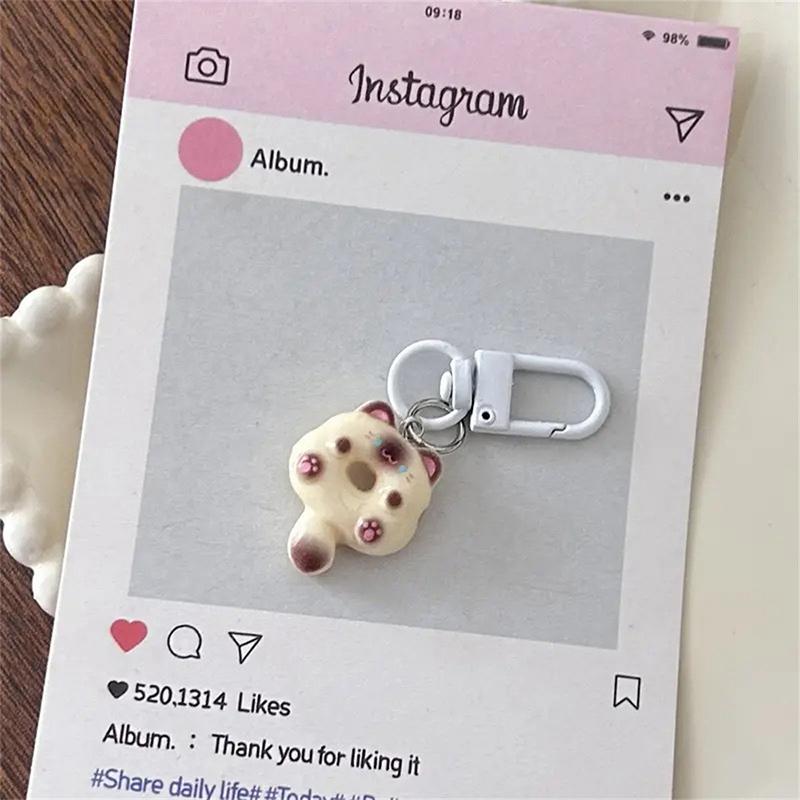 Kawaii Kreslený Novinka Kočka Donut Klíčenka Roztomilý Kreativní Přívěsek na Klíče Zábavné Doplňky pro Dekoraci Batohu Dárky