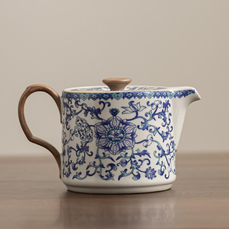 

Синий и белый маленький колокольчик печи Жу можно поднимать, керамический офисный чайник ручной работы в стиле легкой роскоши, чайный сервиз для кунг-фу, чайник высокого класса