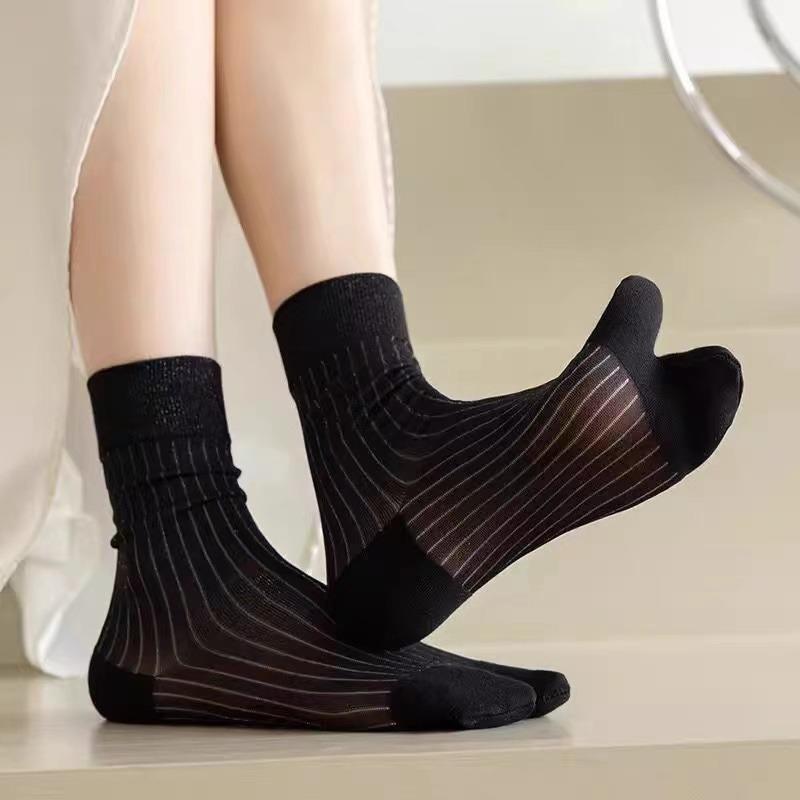 High Quality Comfortable Summer Ultra-Thin Split Toe Woman Cotton Socks Golden Silk Stripe Two-Toed Japanese Harajuku Sox