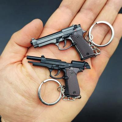 Сплав 1:4 92F Pistol Portable Toy Gun Модель знімний брелок Fidget Toy for Boy Колекція дорослих подарунок