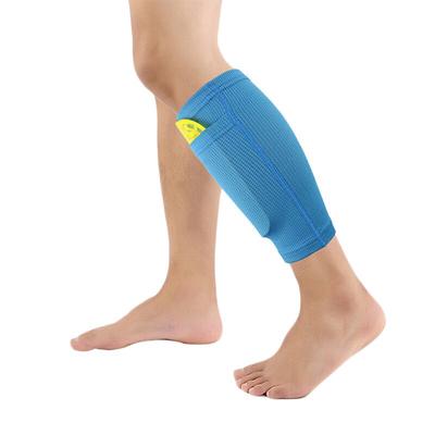 1 pcs Sports Compression Jambes Manches Professionnelle Shin Guard Chaussettes Chaud Running Football Basketball Veau Support Anti-Slip Respirant pour Hommes Femmes 4 Couleurs