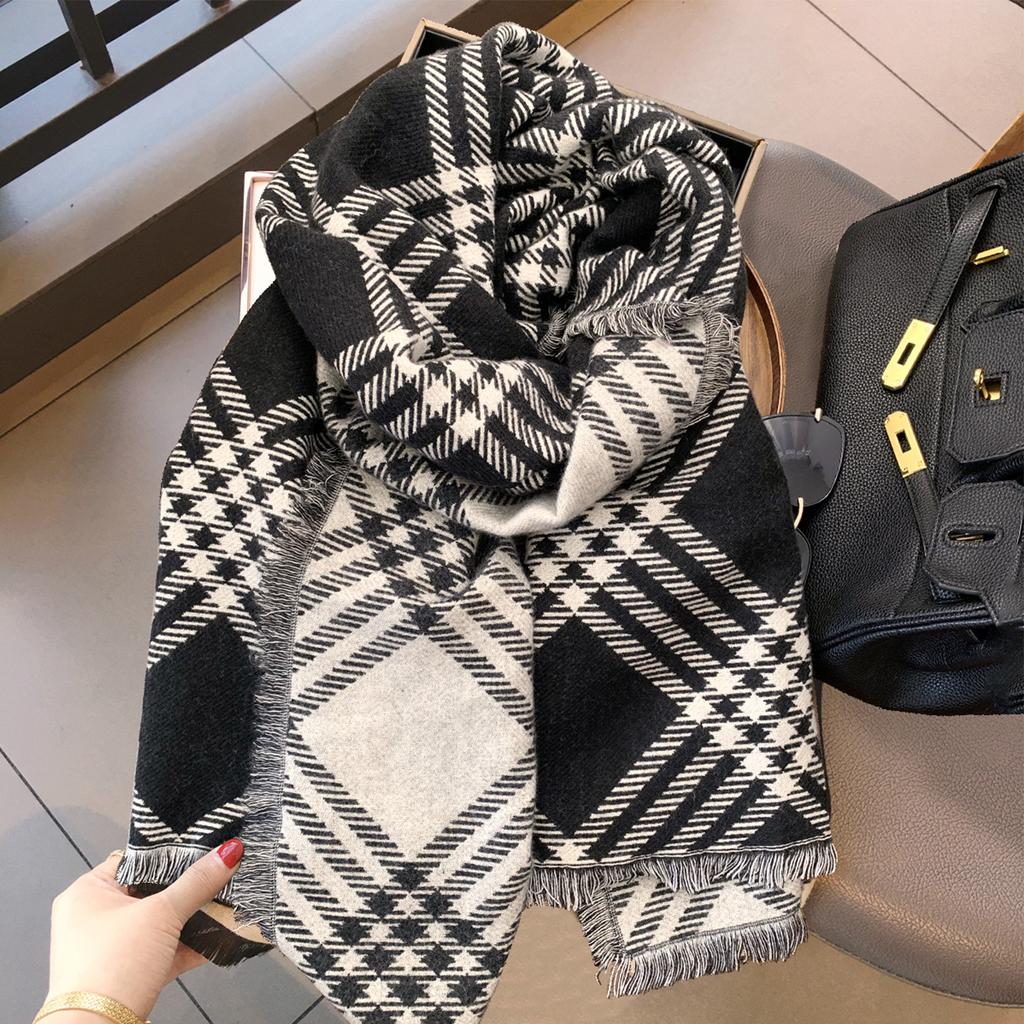 New autumn and winter Korean high-end atmosphere scarf women's thickened warm outer shawl dual-purpose scarf