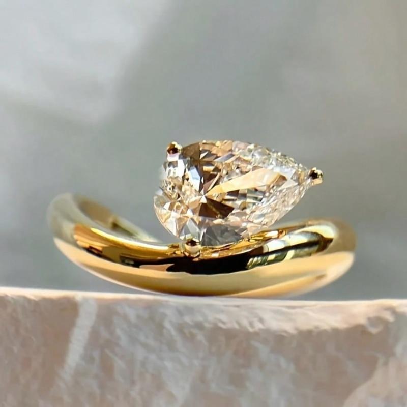 Sparkling Teardrop Shaped Zircon Geometric Women's Ring, Fashionable and Minimalist Design, Daily Party Jewelry Gifts
