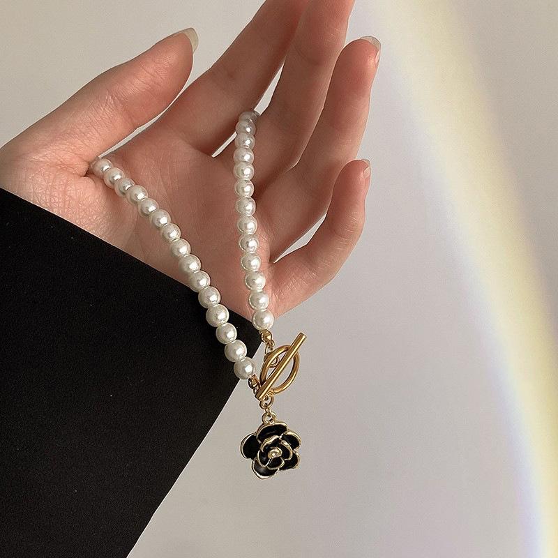 

Camellia Necklace Light Luxury Clavicle Chain Summer Pendant Necklace Female