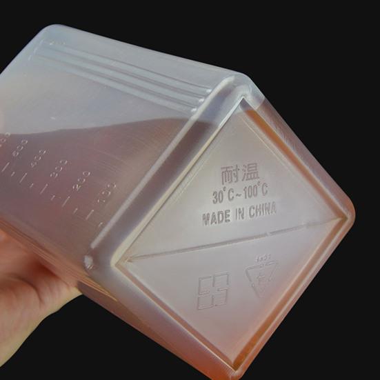 Moderní omáčka nepropustná láhev Smooth PE