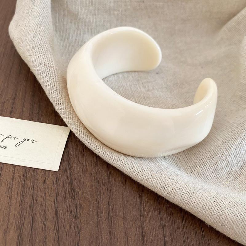 Minimalistyczna bransoletka z żywicy w kolorach gradientowych: Świeża, Słodka, Wszechstronna Bransoletka dla Kobiet