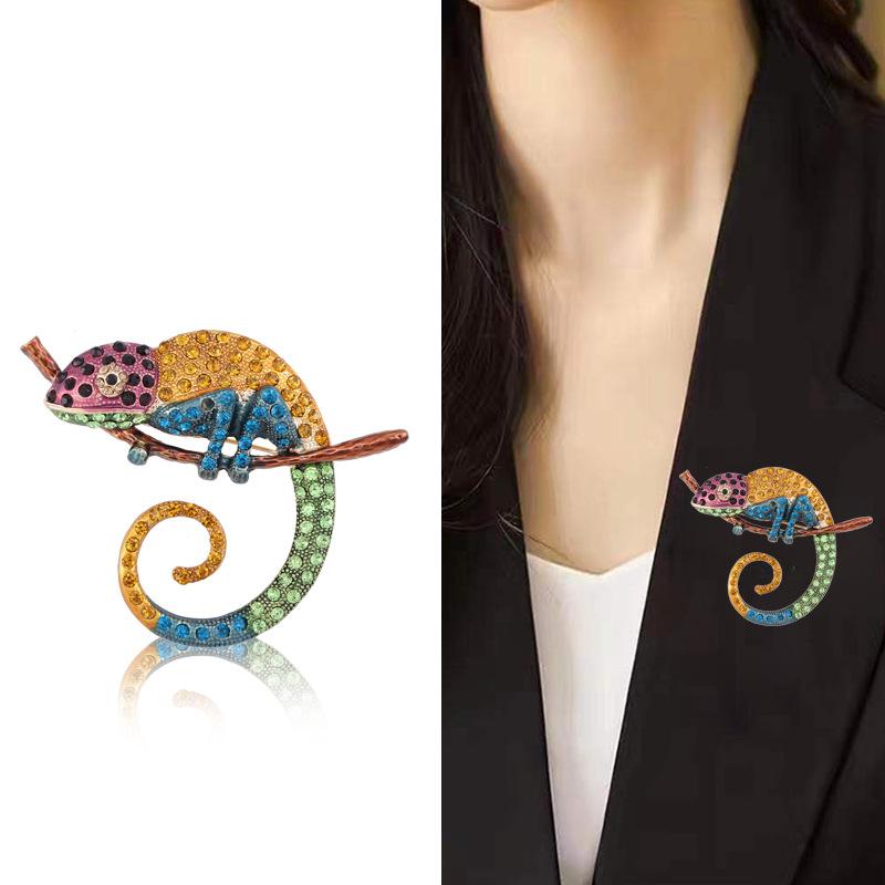 Übertriebene kreative Strass-Chamäleon-Brosche, vielseitige High-End-Tierbrosche, Anti-Licht-Anzugnadel