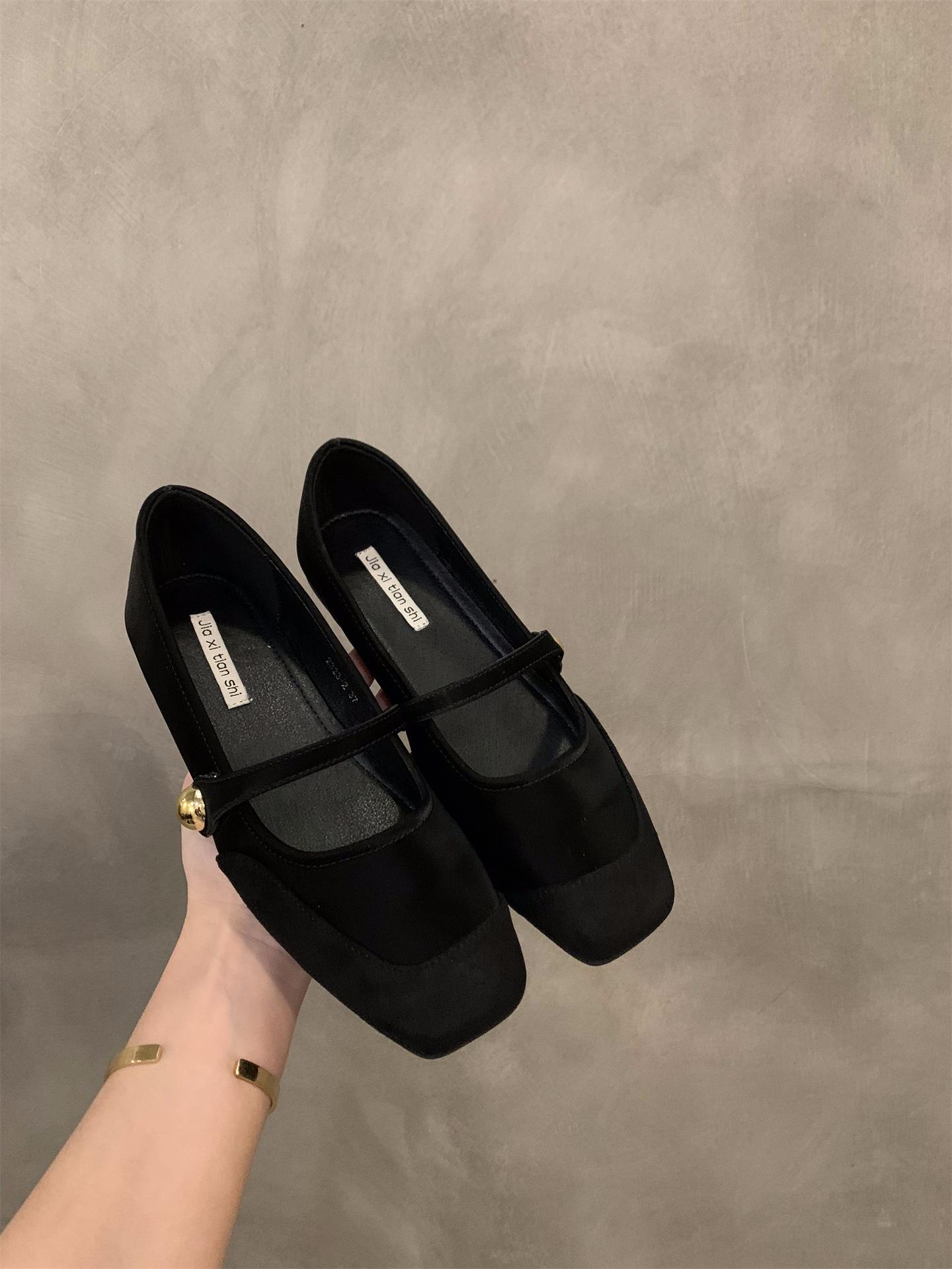 

Туфли-лодочки Mary Jane на плоской подошве, женские туфли, весна-осень 2024, красные, темпераментные, вечерние балетки 40 чёрный