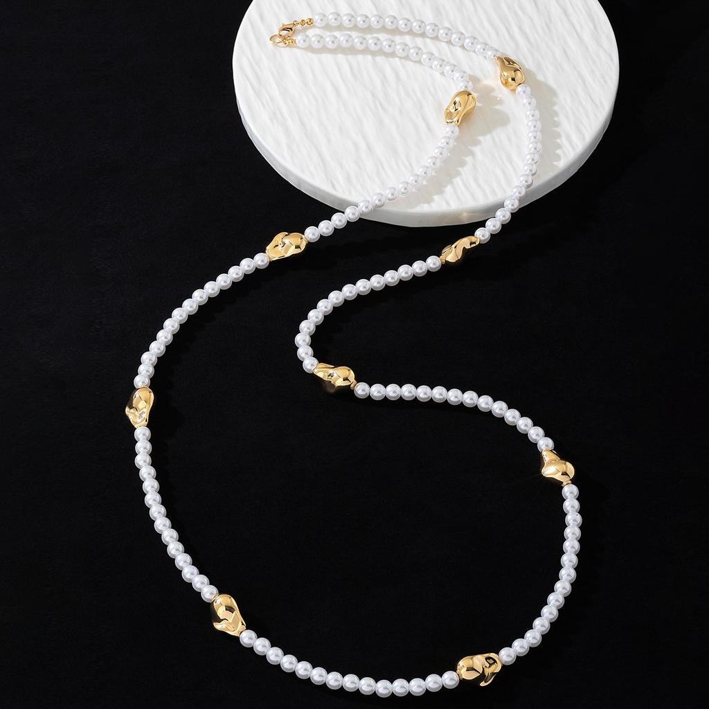 1 fashionable and retro elegant multi-layer imitation pearl-set gemstone women's necklace, suitable for banquet wear