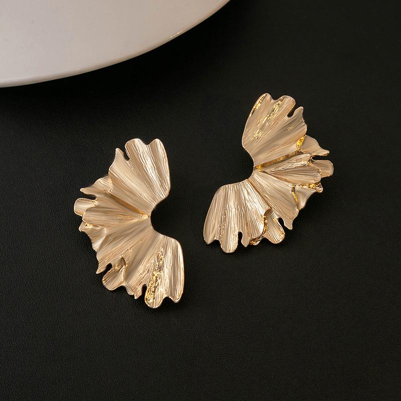 Creative Leaf Flower Earrings Gold Silver Earrings Europe And United States Exaggerated Cold Wind Senior Sense Earring Women