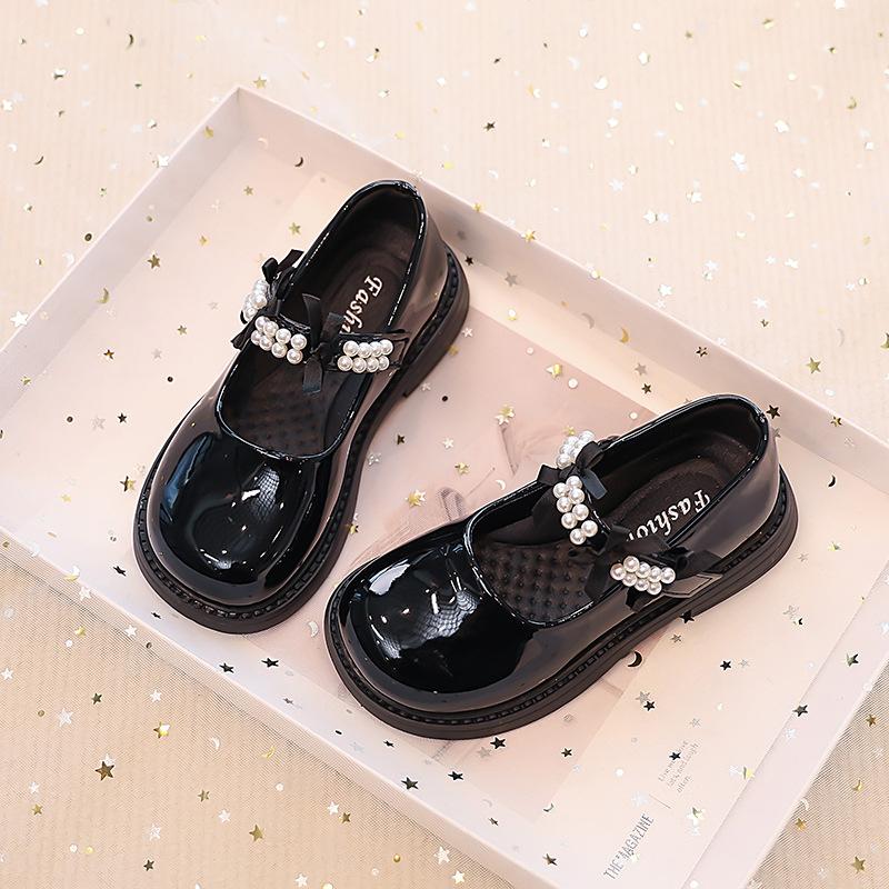 

Девочки кожаные туфли черные 2025 весна и осень маленькие кожаные туфли одинарные туфли британские для выступлений девочки модные мягкая подошва детские туфли принцессы 30 чёрный