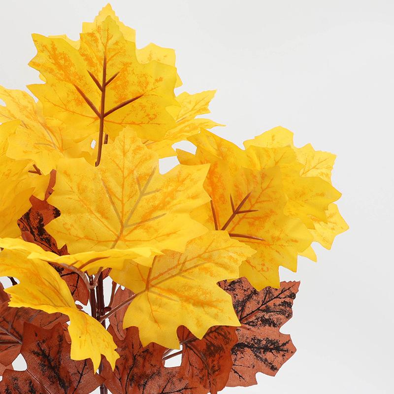 Artificial Plants Red Maple Leaves Small Bunches of Autumn Color Halloween Decoration Home Fake Flower Bouquet Arrangement