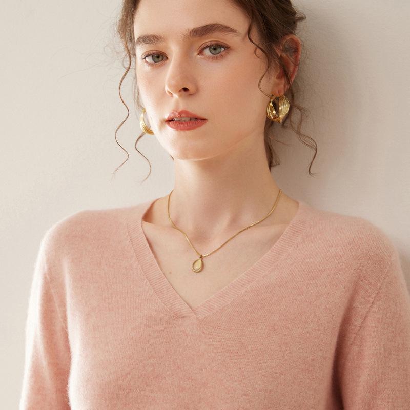 Women's Long Sleeve V-Neck Cashmere Knit Base Layer Top: Versatile, Loose, and Slimming Sweater Innerwear.