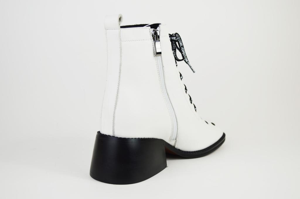 Lady Marcia Boots 690 600 36 White Leather