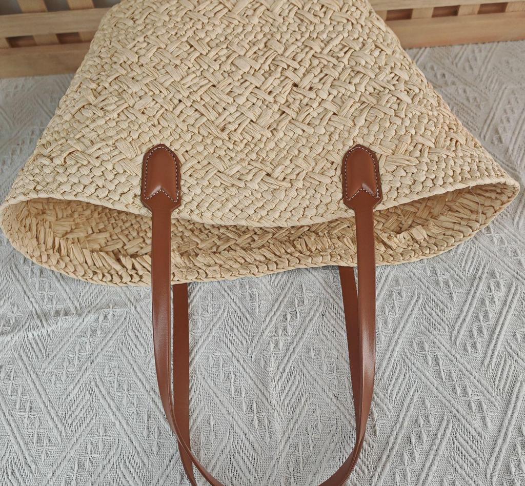 French Straw Bag: Large Capacity Seaside Casual Vacation Shoulder Bag for Ladies - Ideal for Shopping and Leisure