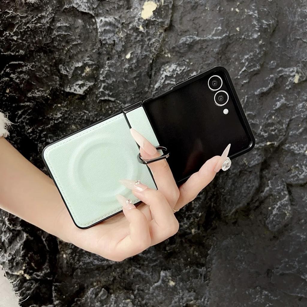 Luxusní Business Sle Hladký Kožený Magnetický Magsafe Kryt na Telefon pro Samsung Z Flip 7 6 5 4 3 Ochranný Kryt s Kruhovým Stojanem