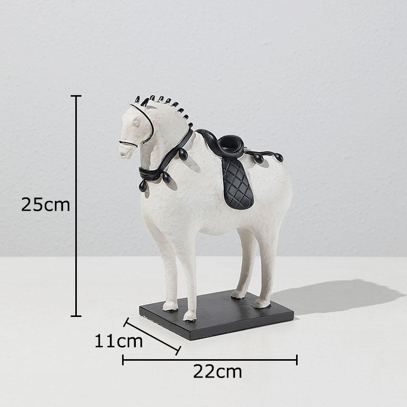 

Creative Tang Dynasty War Horse Creative Ornaments Desk Decoration Abstract Handicrafts Horse Sculpture Room Aesthetic Decor