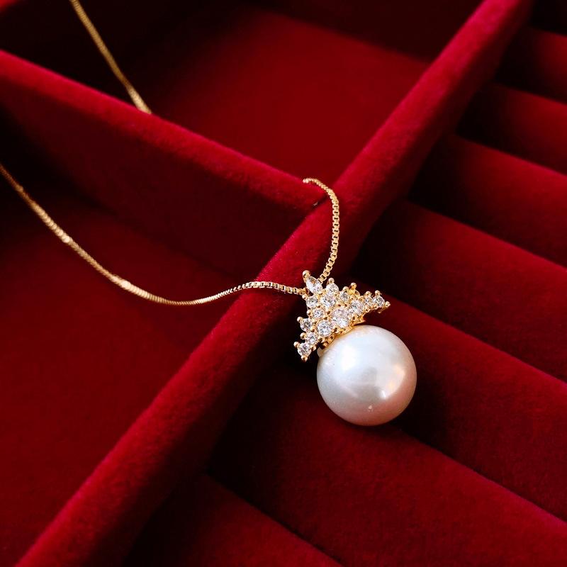 Zircon crown imitation pearl silver needle earrings sweet Internet celebrity temperament light luxury versatile earrings