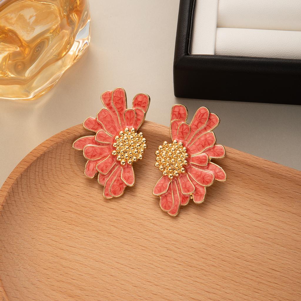 French Vintage Layered Daisy Flower Stud Earrings for Women Sweet Niche Fashion Jewelry Party Accessories Gifts