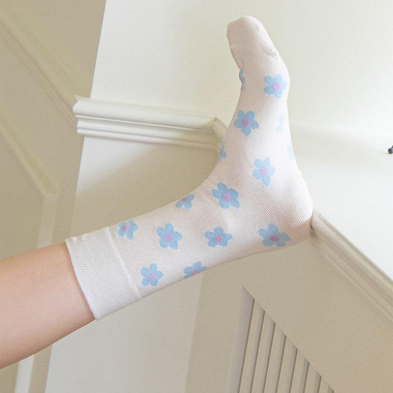 

MONTH IN MONTH OUT patterned flower_IVORY&SKY Ivory & Sky