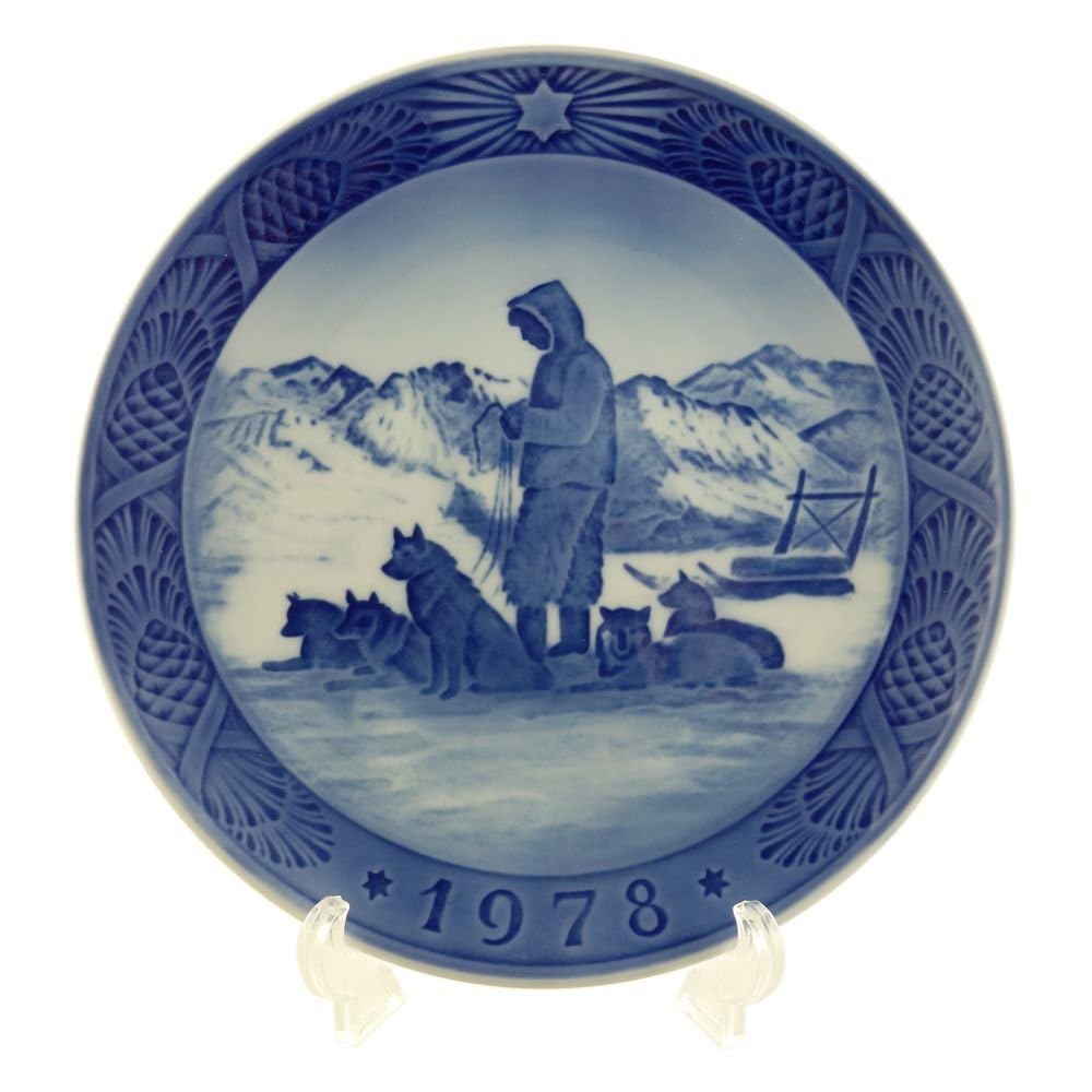 Royal Copenhagen Year Plate 1978 (Showa 53) with Plate Stand, Christmas Plate 1901078 [Parallel Import]