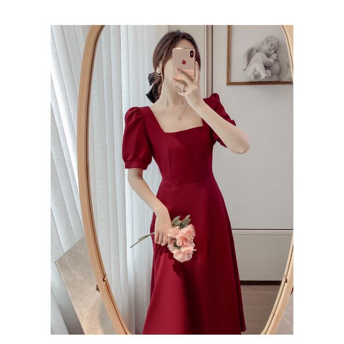 Elegant Retro French Hepburn Style Summer Dress with Slimming Waist and Puff Sleeves