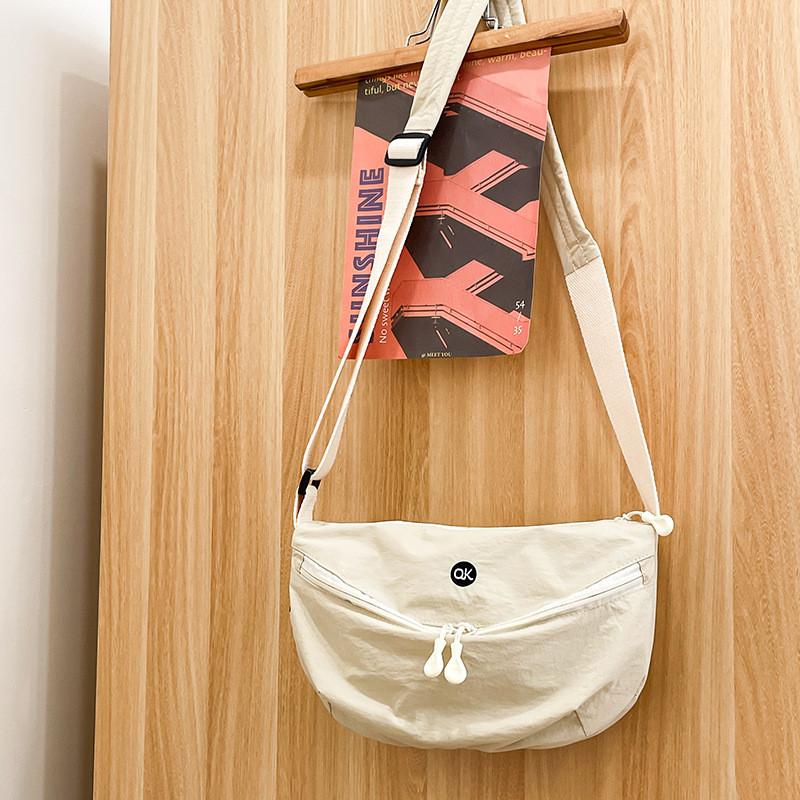 Korean Style Small Shell Shaped Shoulder Bag With Zipper Closure For Commuting