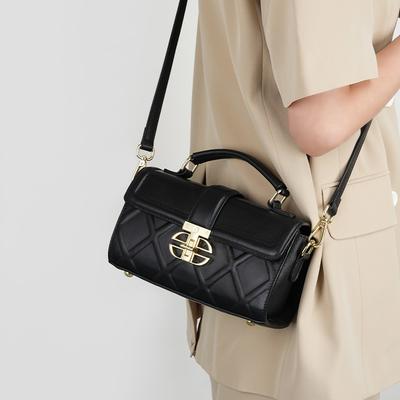 Women's Bag New Concave and Convex Grid Popular Versatile Messenger Bag Small Bag Women's High-end Gift Leather Women's Bag