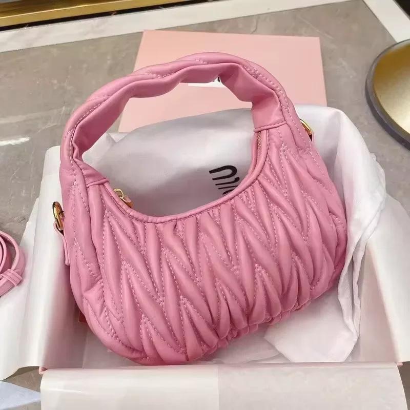 Feminine Pleated Shoulder Bag with Logo Cloud Package Bags Shopping Bags Luxury Designer
