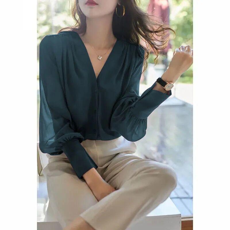 Long-sleeved Shirt, Women's Spring and Fall New French V-neck Design Sense of The Top, Temperament Loose Chiffon Shirt Female