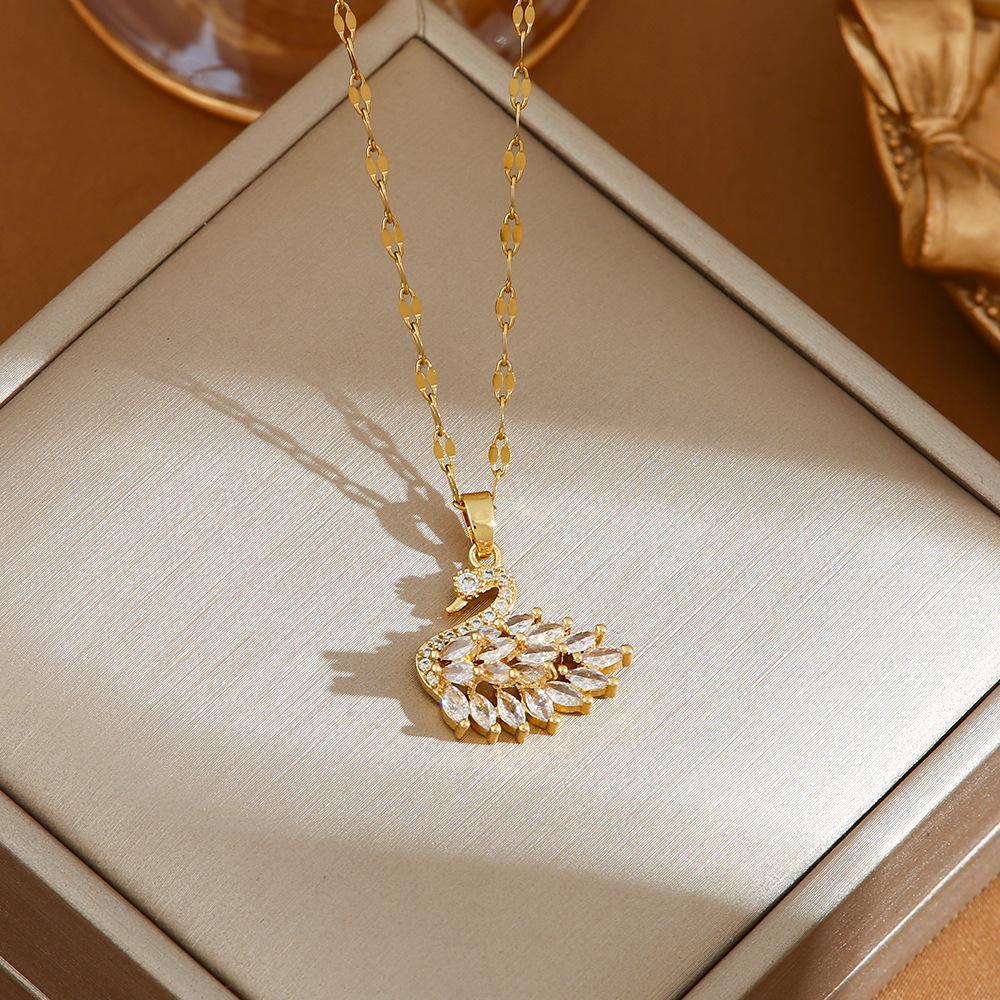 Titanium Steel Swan Necklace For Women Simple, Fashionable And Versatile Inlaid With Zircon Pendant