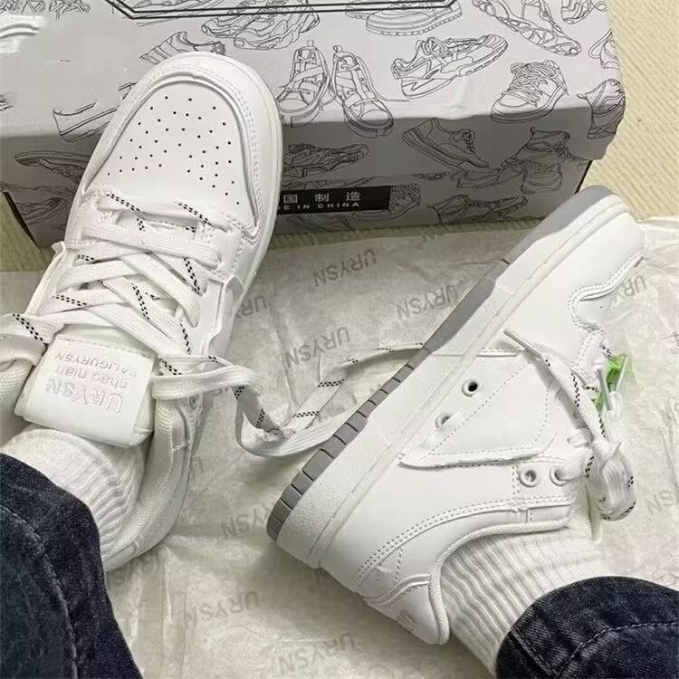 

Маленькие белые туфли в гонконгском стиле, супер огонь, универсальные, увеличивающие рост, повседневная обувь, детские, весна 2025, новые студенческие спортивные кеды на платформе 35 белый