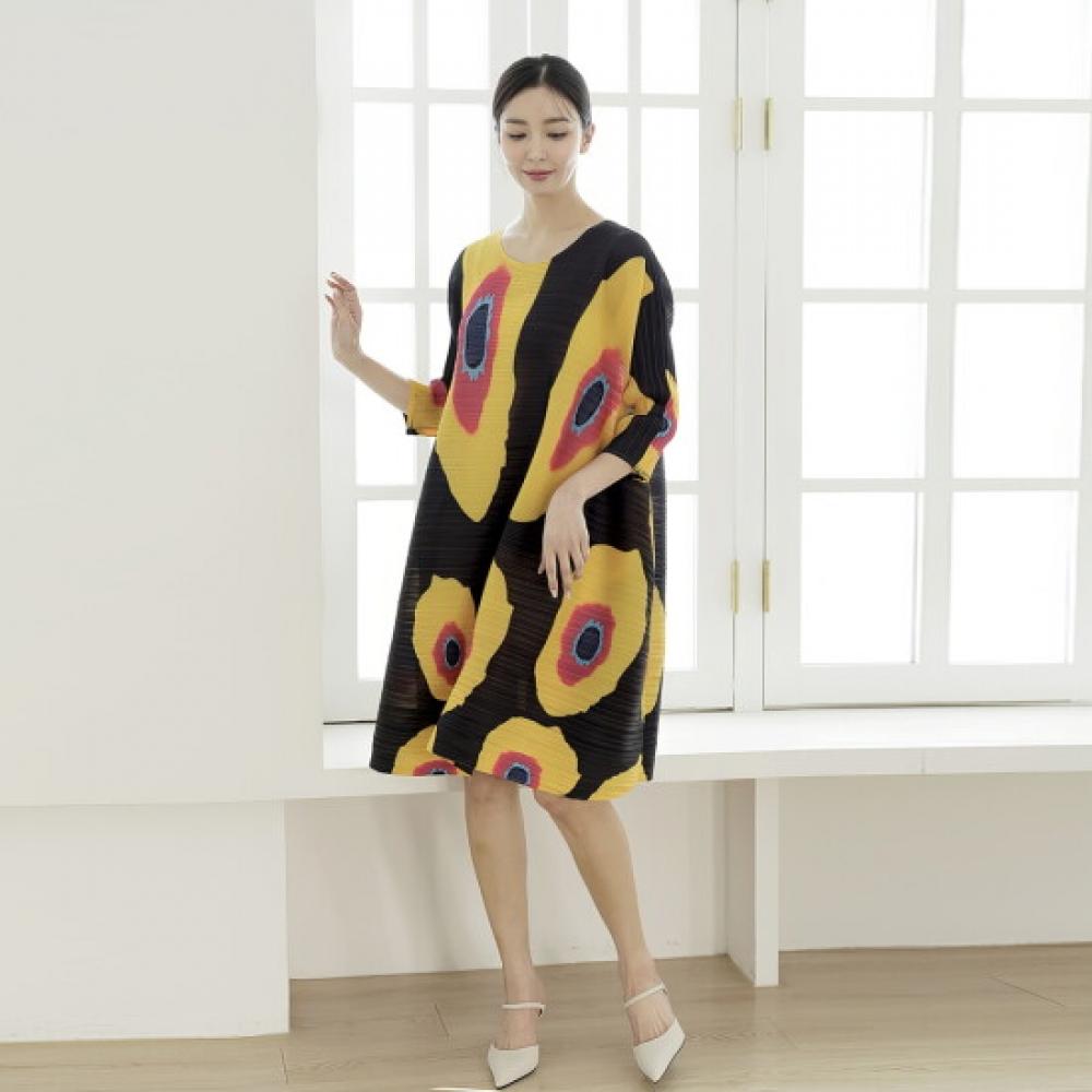 Plara Iscircle Pleats Dress