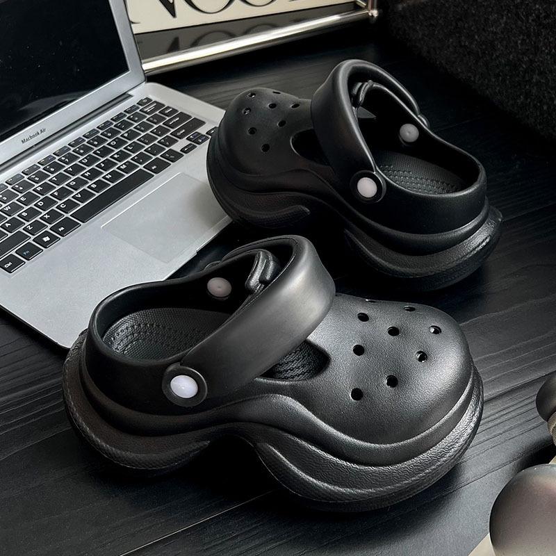 2025 new muffin hole shoes female Mary Jane cute cartoon platform beach non-slip outer wear bag head cool slippers