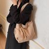 Autumn And Winter Versatile Corduroy Shoulder Messenger Bag Women'S Large-Capacity Canvas College Style Men'S Velvet Class Bag
