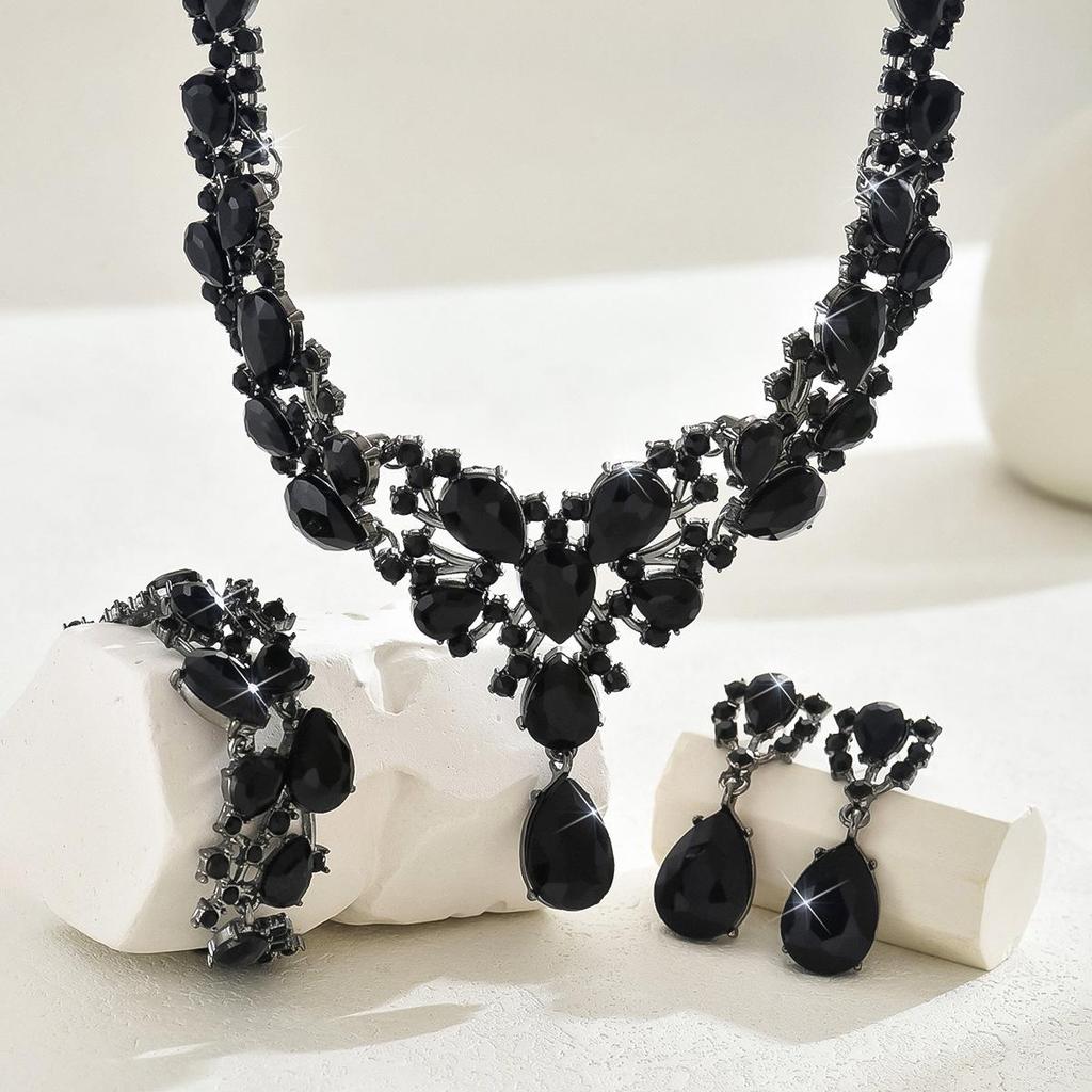 European-American Retro Jewelry Set: Exaggerated Alloy Rhinestone Earrings, Necklace & Bracelet