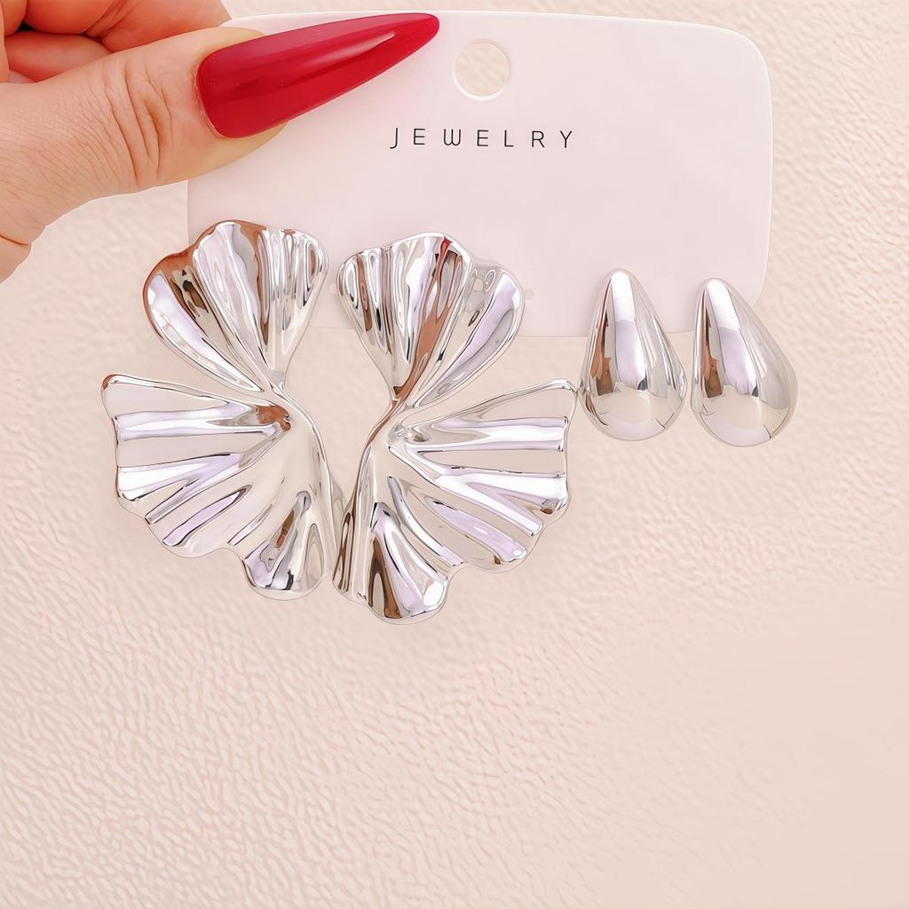 Exaggerated Women's Earrings Set: Elegant European & American Style, Trendy Smooth Finish, Light Luxury High-End Design