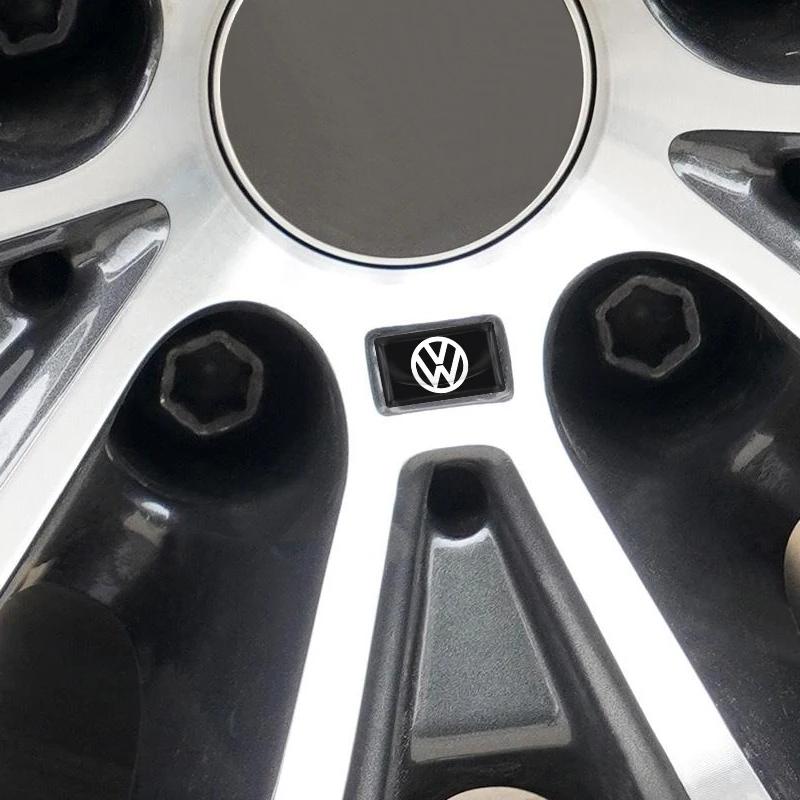 Carbon Fiber Steering Wheel Car Logo Emblem 3D Stickers Styling for VW Polo Passat B5 B6 B7 T4 T5 Golf 4 5 6 Tiguan Jetta Gol O444
