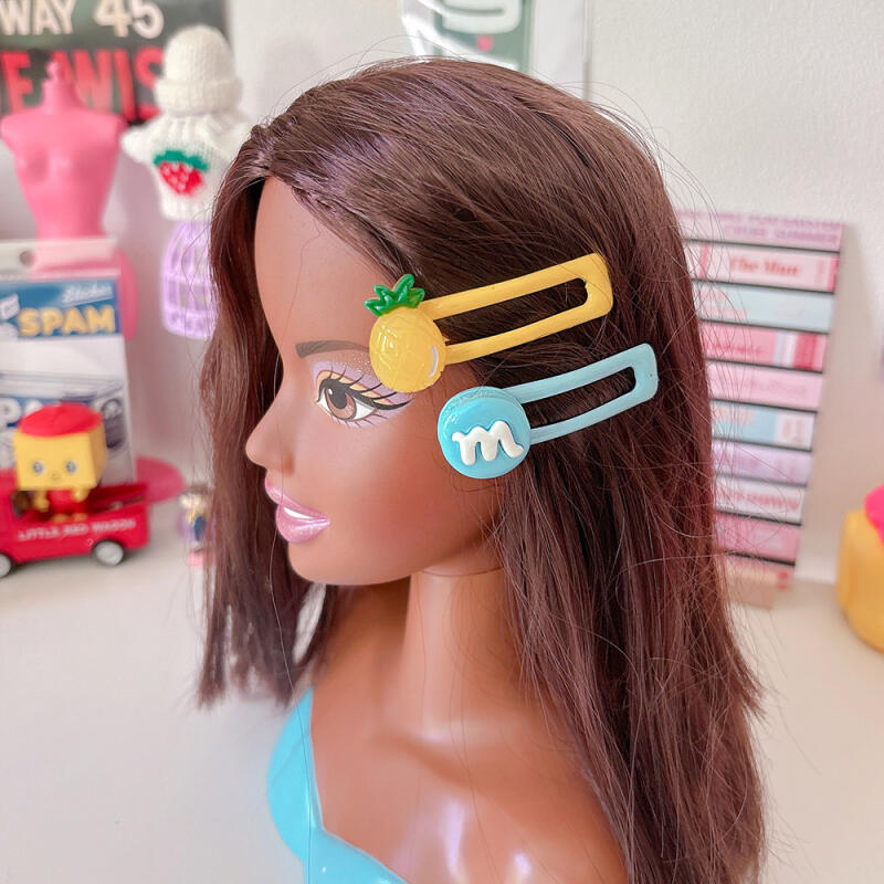 Character Square Snap Hairpins (2 in a set) (2) 2 m macarons per set