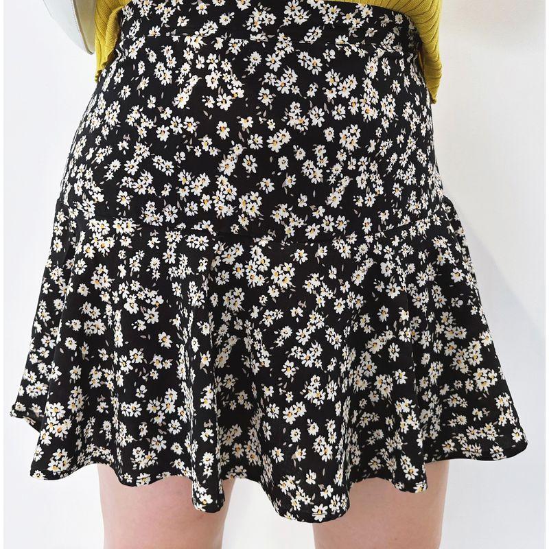 

Miss Biggie Fashion Plus Size Slim Looking Easiest for Match Black Bottom Small White Flower Chiffon Comes with Safety Pants Pantskirt Small white flowers on black background L