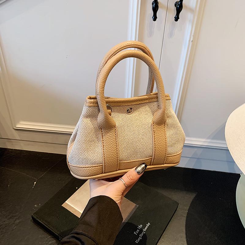 2025 Popular Niche Design Texture Handbag New Large-capacity Fashion Commuter Contrasting Color Tote Bag Women