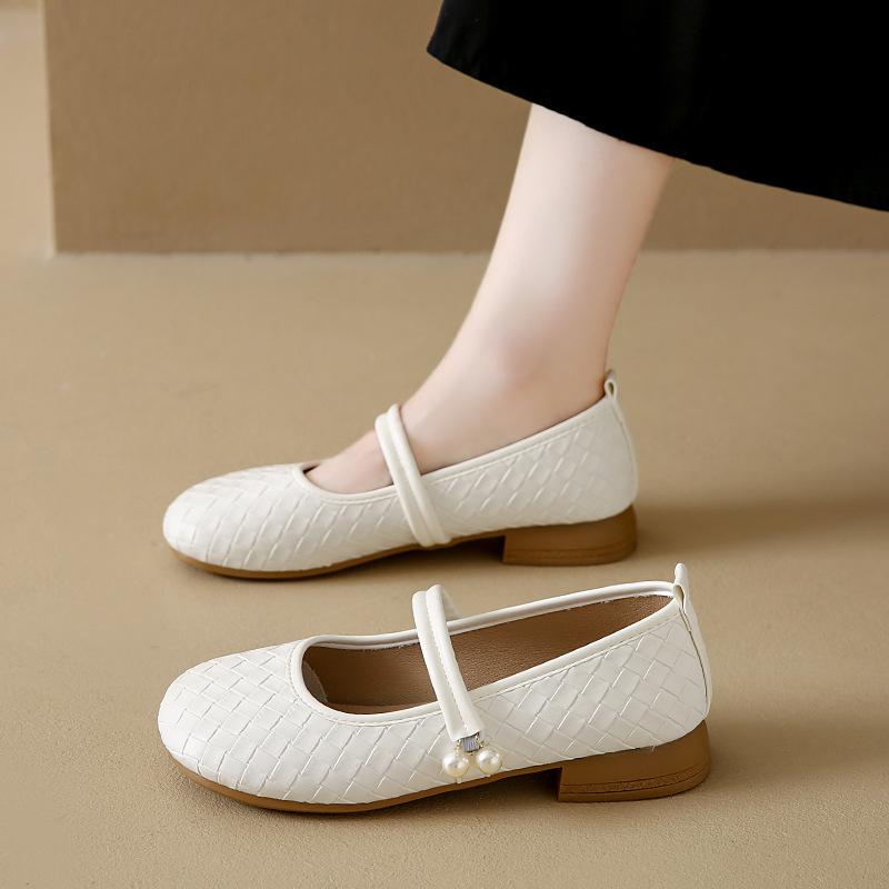 

Xiaoxiangfeng low-heeled French retro woven square head Mary Jane single shoes women s 2025 new flat-bottomed versatile women s shoes 40