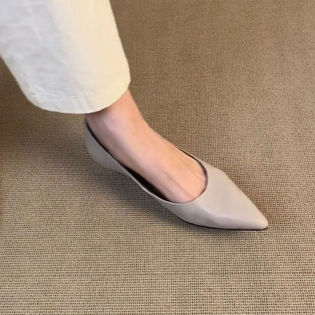 Solid Color Pointed Head Light Mouth Autumn Shoes Commuting Single Shoes Women's Leather Low Heel Flat Shoes French Simple Temperament
