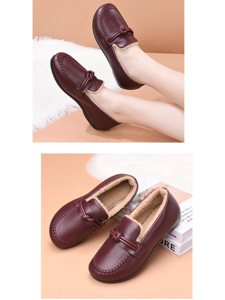 Autumn/Winter 2024 Soft Leather Slip-On Moccasins for Women