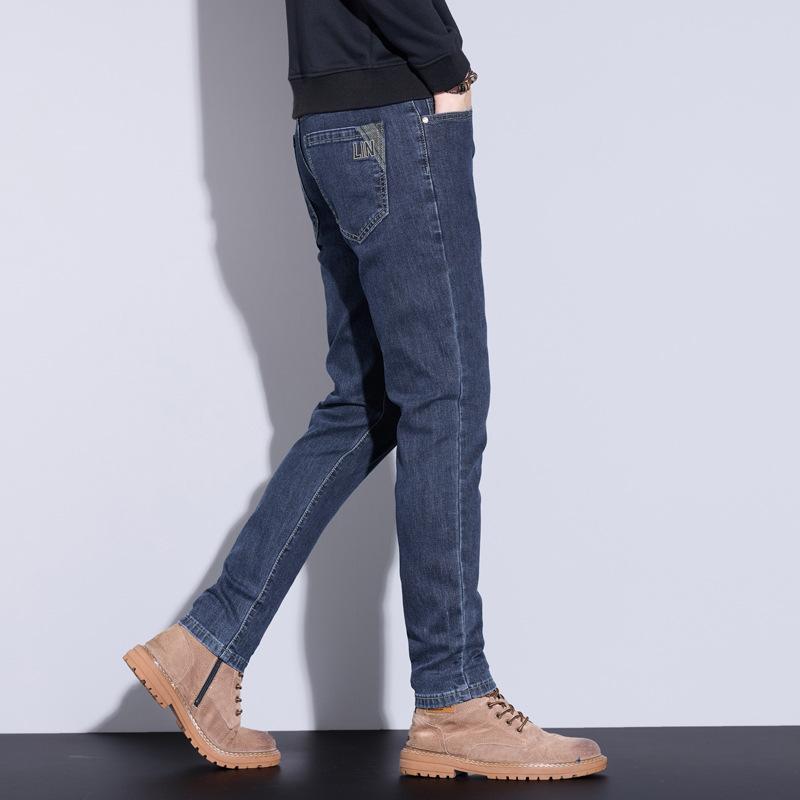 Jeans primaverili alla moda pantaloni da uomo giovanili casual e versatili elasticizzati dritti piccoli pantaloni in denim