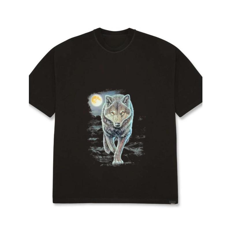 White T-Shirt Wolf Howling At Moon Night Scene Graphic Print Casual Streetwear for Men and Women Unisex Fashion Top Outdoor Adventure Wear