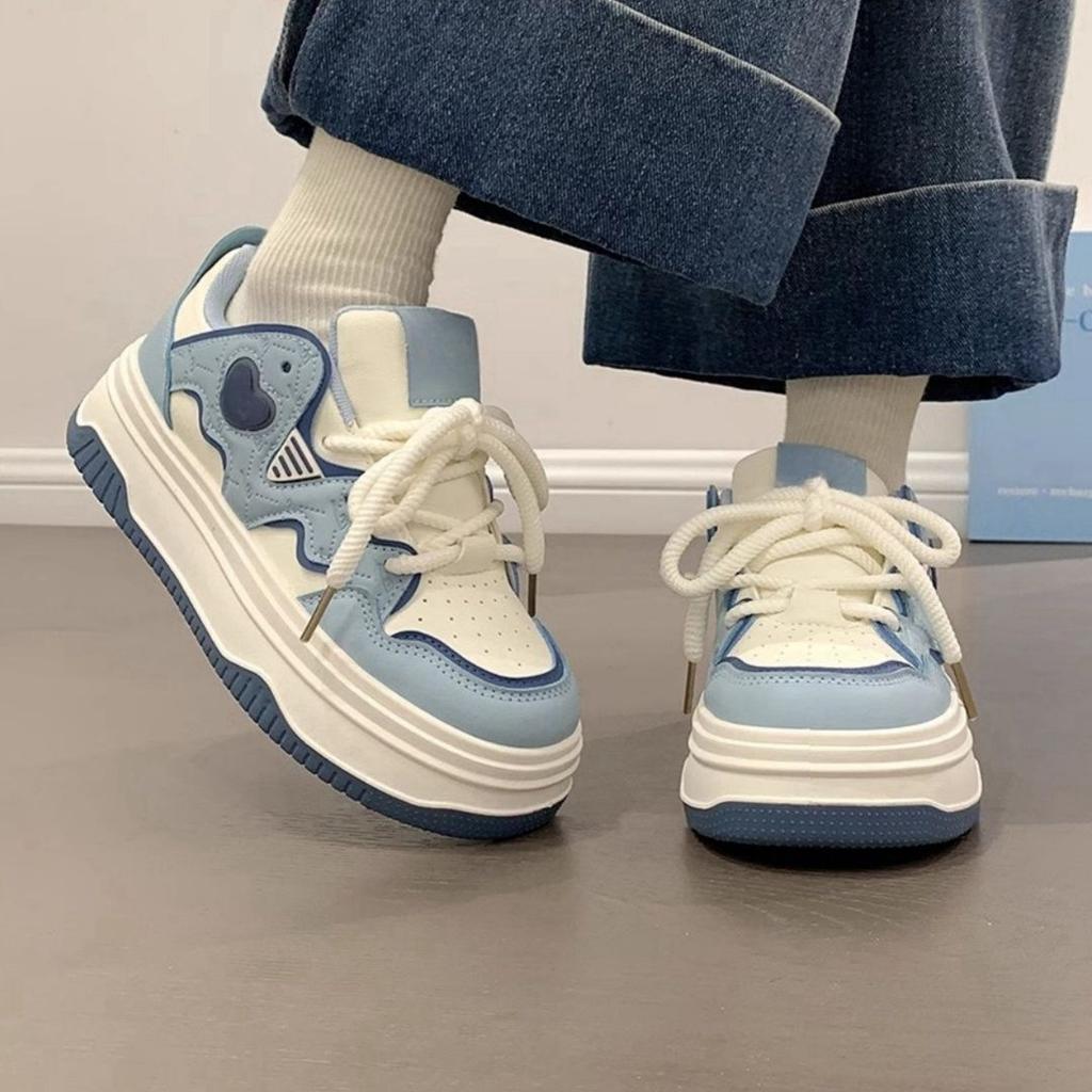 Dopamine Platform White Shoes Women's 2025 New Versatile Macaron Casual Versatile Shoes Niche Lightweight Board Shoes